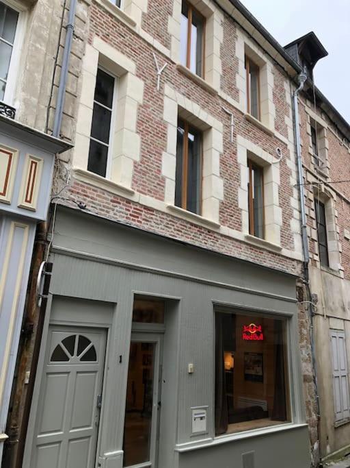 Suite De Charme Au Pied De La Cathedrale Laon Exterior foto